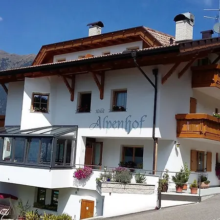 Garni Alpenhof Hotel 3*