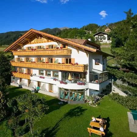 Garni Alpenhof 3* Schenna